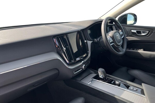 Used Volvo XC60 2024 for sale - 75468899: Photo 2