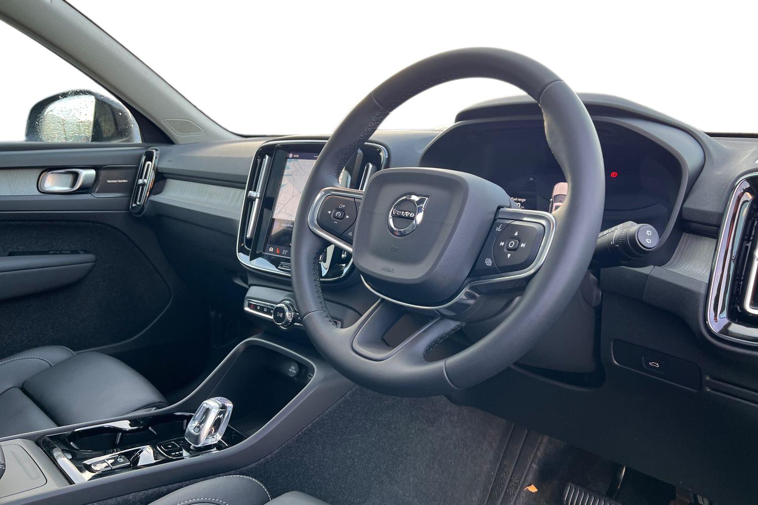 Used Volvo XC40 2025 for sale - 76614821: Photo 10