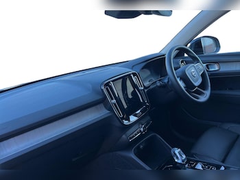 Used Volvo XC40 2025 for sale - 76614821: Photo