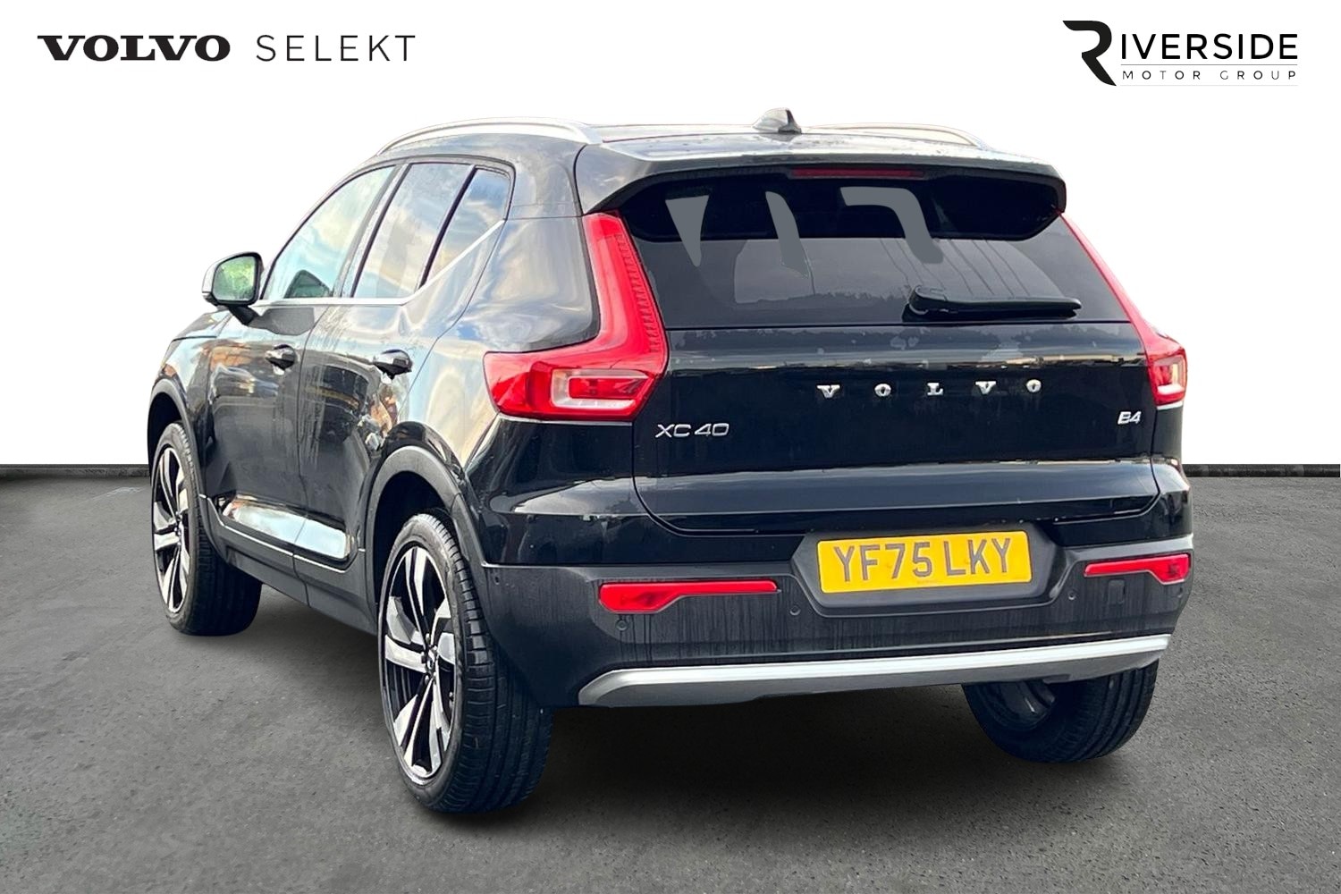 Used Volvo XC40 2025 for sale - 76614821: Photo 3