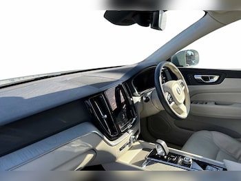 Used Volvo XC60 2023 for sale - 75468905: Photo