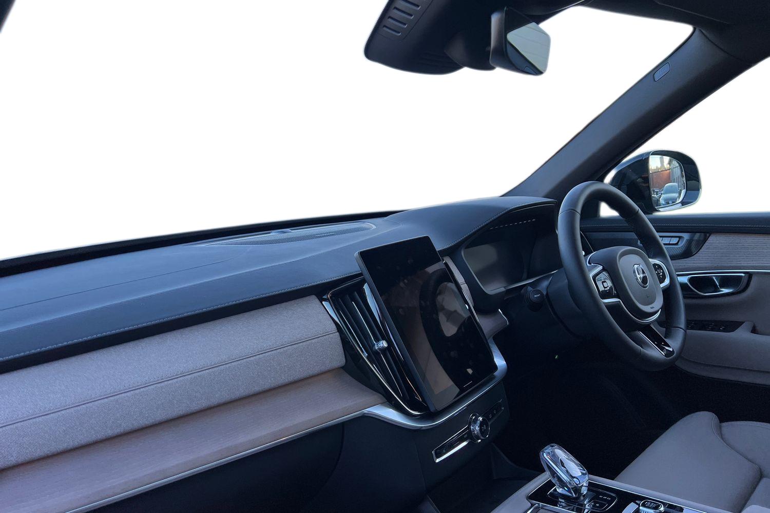 Used Volvo XC90 2025 for sale - 76479880: Photo 2