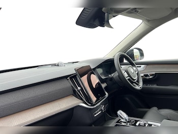 Used Volvo XC90 2025 for sale - 76479619: Photo