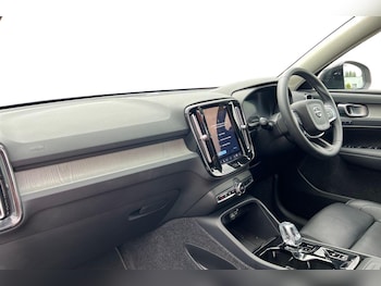 Used Volvo XC40 2025 for sale - 78555484: Photo