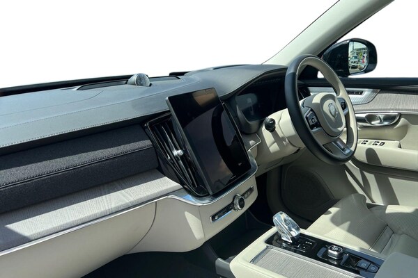 Used Volvo XC90 2024 for sale - 75468924: Photo 2