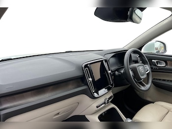 Used Volvo XC40 2022 for sale - 77353721: Photo