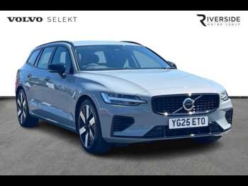 2025 - Plus, T6 AWD Plug-in hybrid, Electric/Petrol, Dark 5-Door