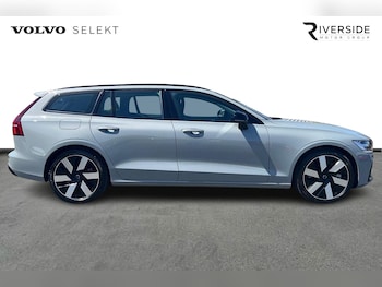 Used Volvo V60 2025 for sale - 75468928: Photo
