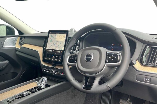 Used Volvo XC60 2025 for sale - 75468940: Photo 10