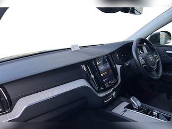 Used Volvo XC60 2021 for sale - 75468908: Photo