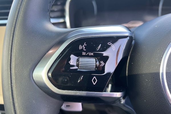 Used Jaguar F-Pace 2023 for sale - 75579901: Photo 11