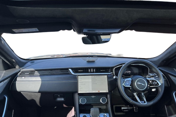 Used Jaguar F-Pace 2023 for sale - 75579901: Photo 6