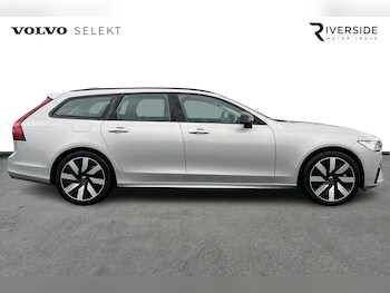 Used Volvo V90 2025 for sale - 77476562: Photo
