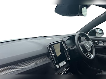 Used Volvo XC40 2022 for sale - 75468914: Photo
