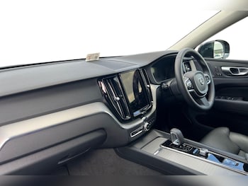 Used Volvo XC60 2023 for sale - 75468919: Photo
