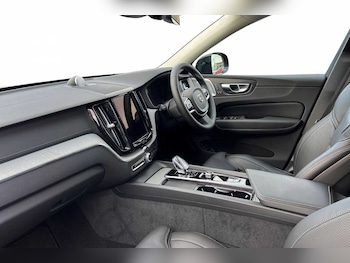 Used Volvo XC60 2024 for sale - 75468920: Photo