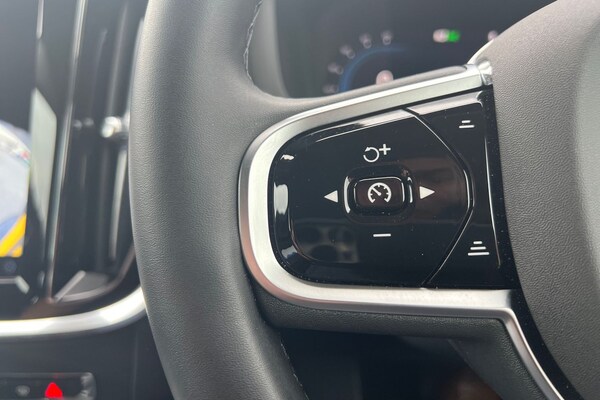 Used Volvo V60 2024 for sale - 75468980: Photo 11