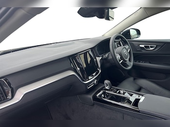 Used Volvo V60 2024 for sale - 75468980: Photo