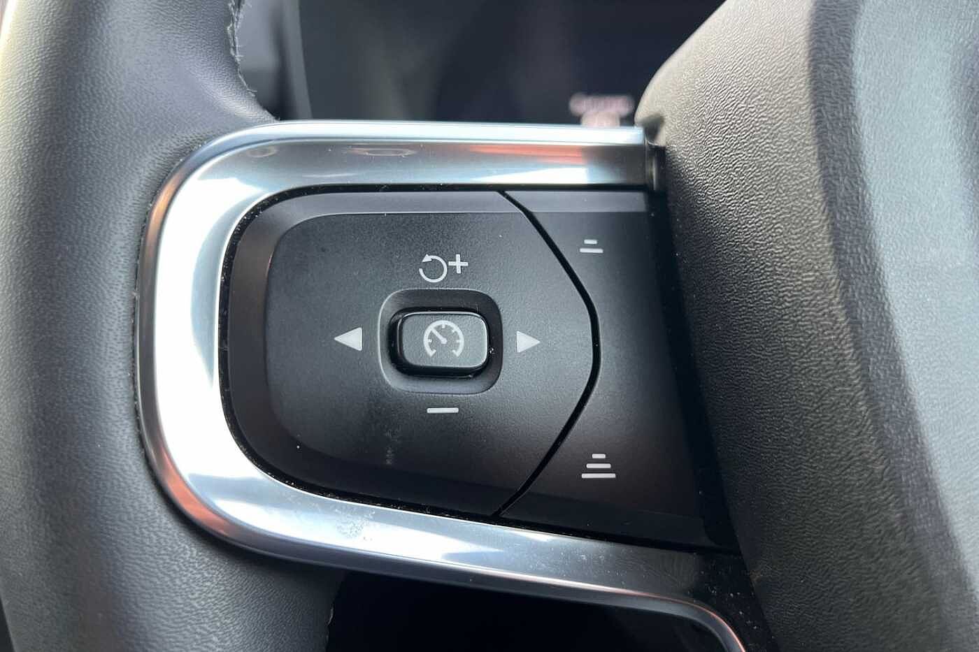 Used Volvo XC40 2023 for sale - 77186328: Photo 11