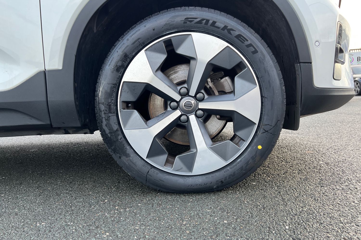 Used Volvo XC40 2023 for sale - 77186328: Photo 5