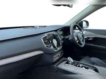 Used Volvo XC90 2023 for sale - 76984180: Photo