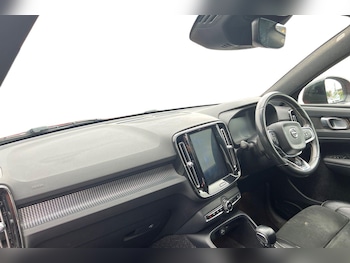 Used Volvo XC40 2019 for sale - 76098046: Photo