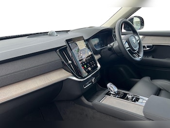 Used Volvo XC90 2025 for sale - 75468952: Photo