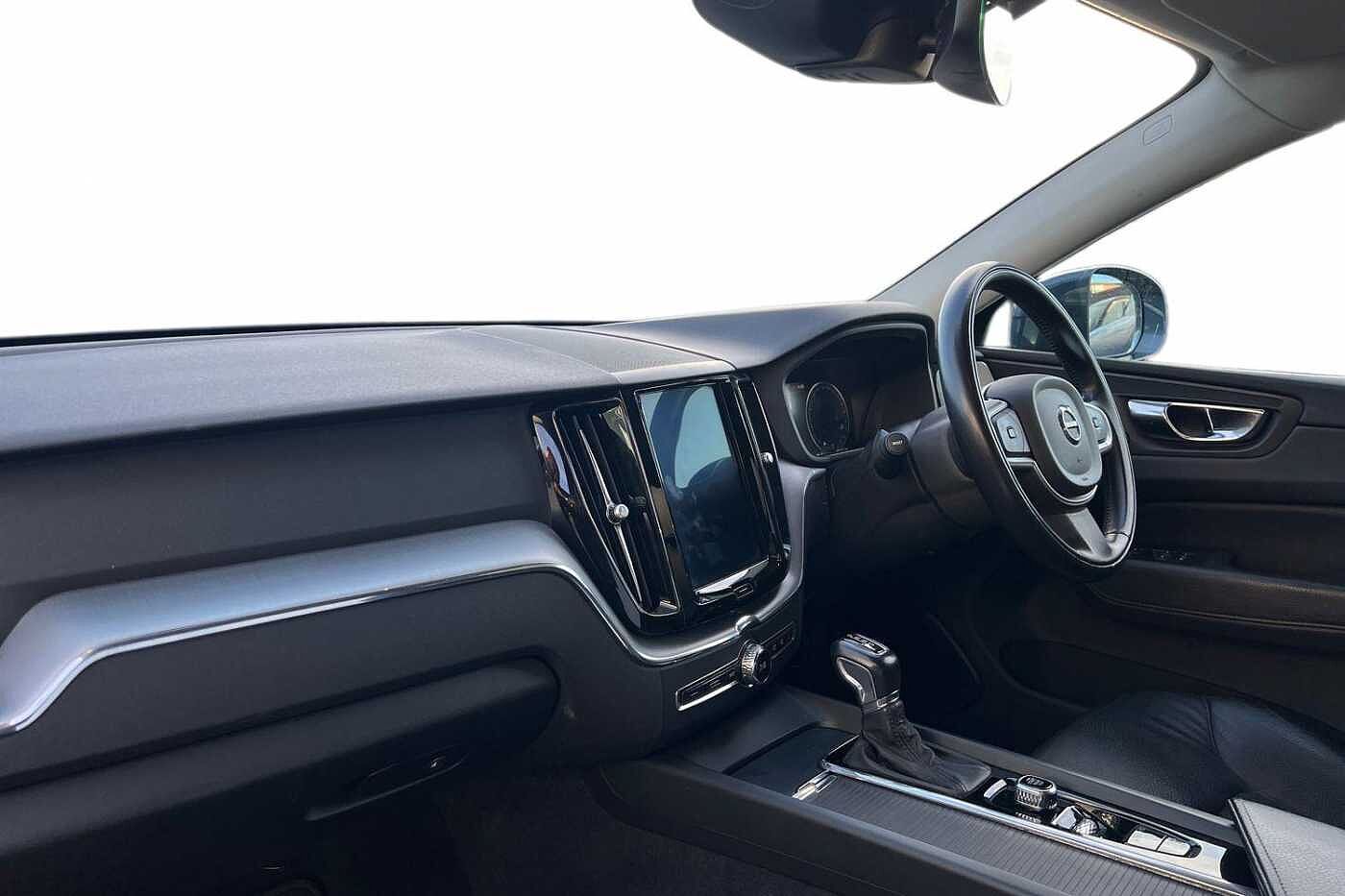 Used Volvo XC60 2020 for sale - 77492713: Photo 2