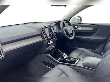 Used Volvo XC40 2021 for sale - 76384564: Photo