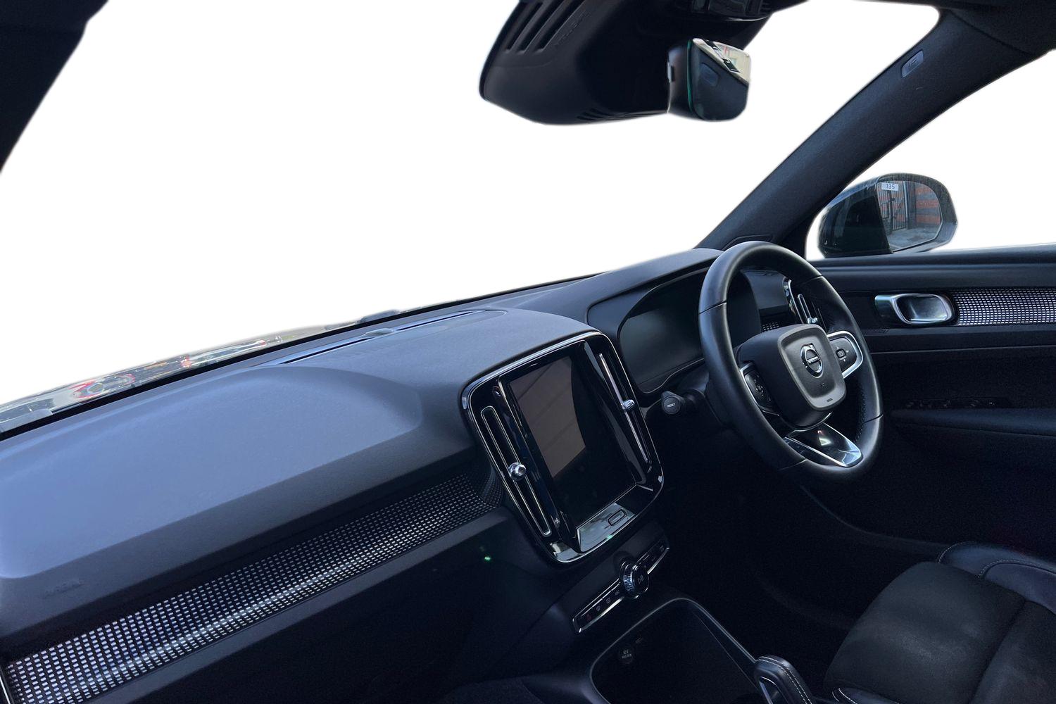 Used Volvo XC40 2021 for sale - 76130578: Photo 2