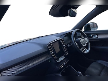 Used Volvo XC40 2021 for sale - 76130578: Photo