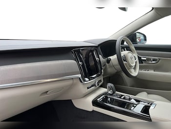 Used Volvo V90 2026 for sale - 77449805: Photo