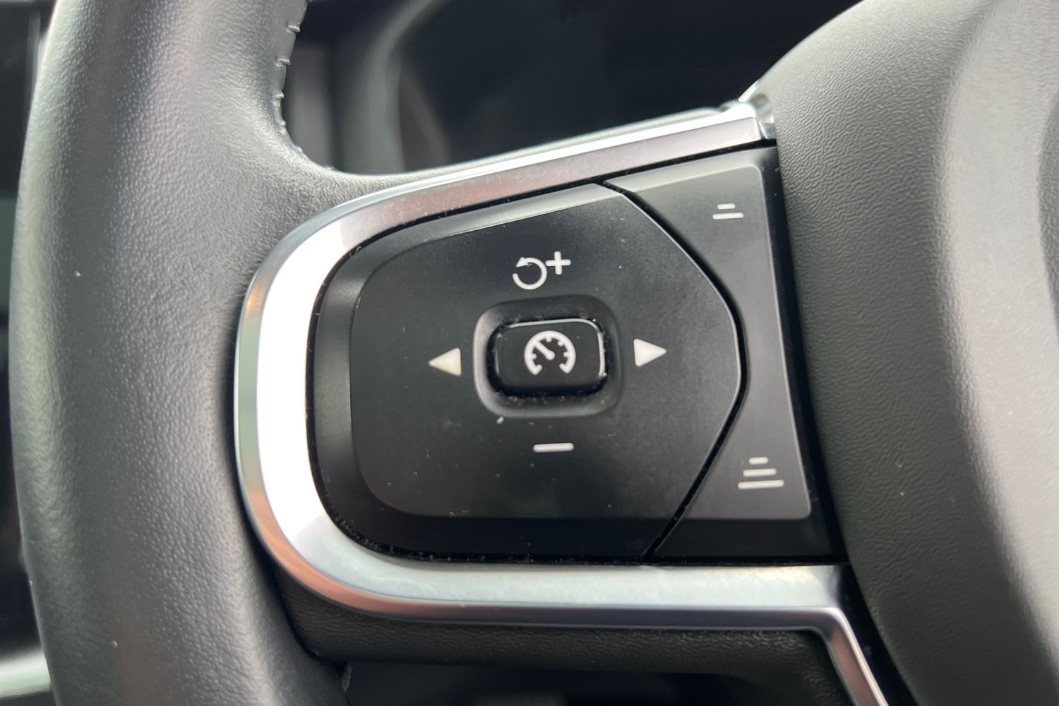 Used Volvo XC60 2020 for sale - 76289710: Photo 11