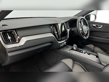 Used Volvo XC60 2021 for sale - 78670422: Photo