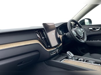 Used Volvo XC60 2025 for sale - 76008314: Photo