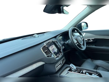 Used Volvo XC90 2024 for sale - 76507421: Photo