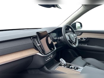 Used Volvo XC90 2025 for sale - 77606926: Photo