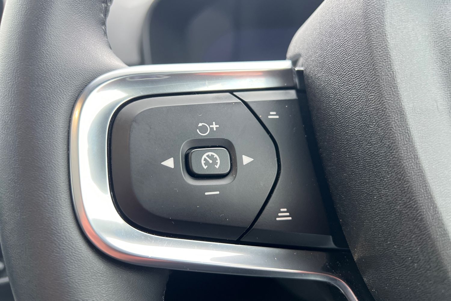 Used Volvo EC40 2025 for sale - 76428189: Photo 11