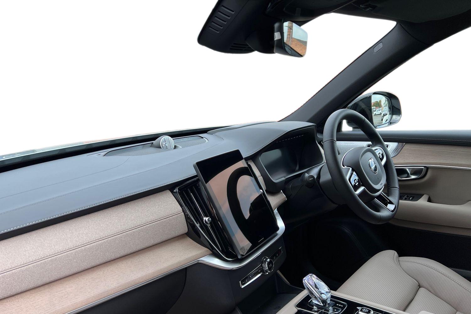 Used Volvo XC90 2025 for sale - 76393709: Photo 2