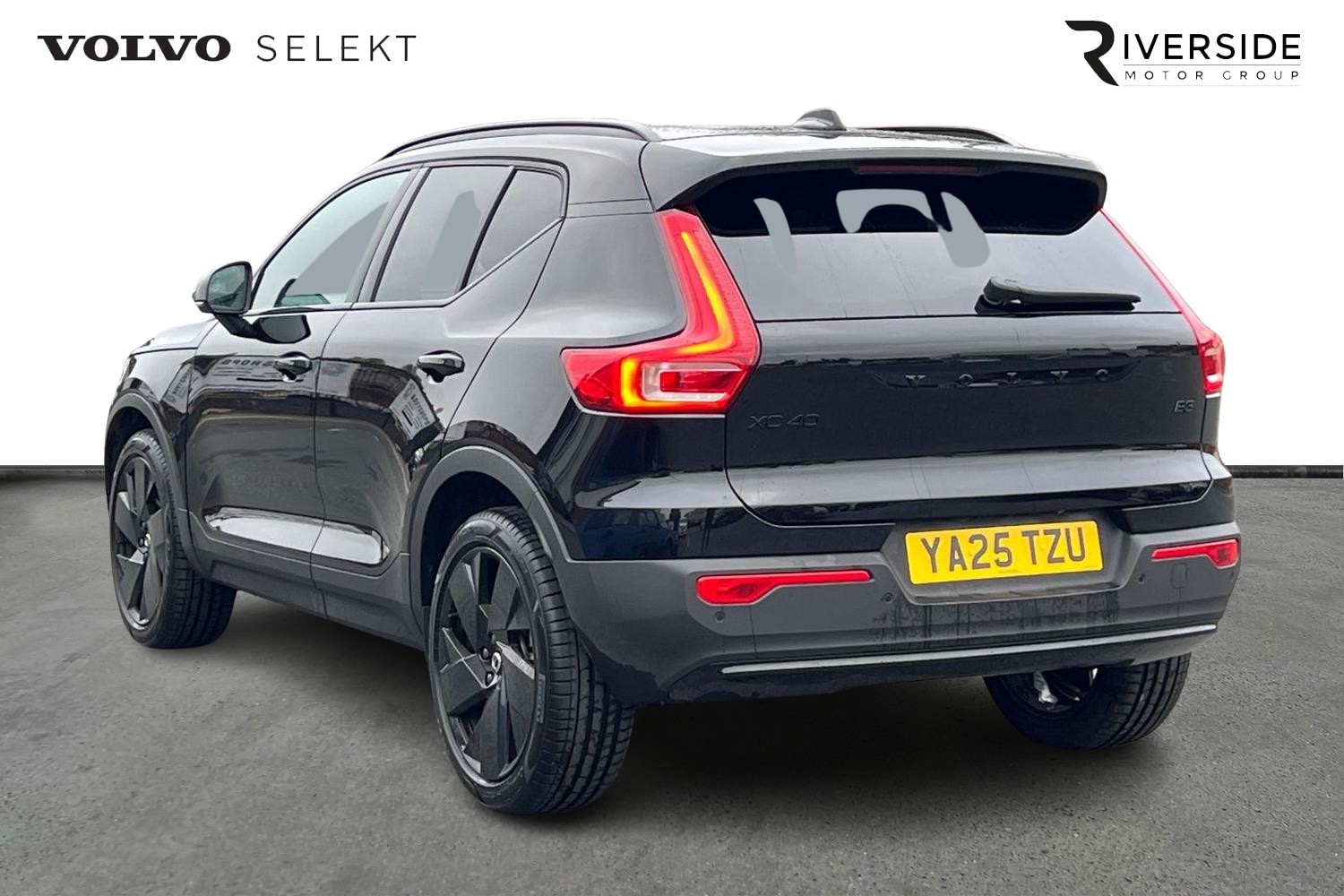Used Volvo XC40 2025 for sale - 76221819: Photo 3