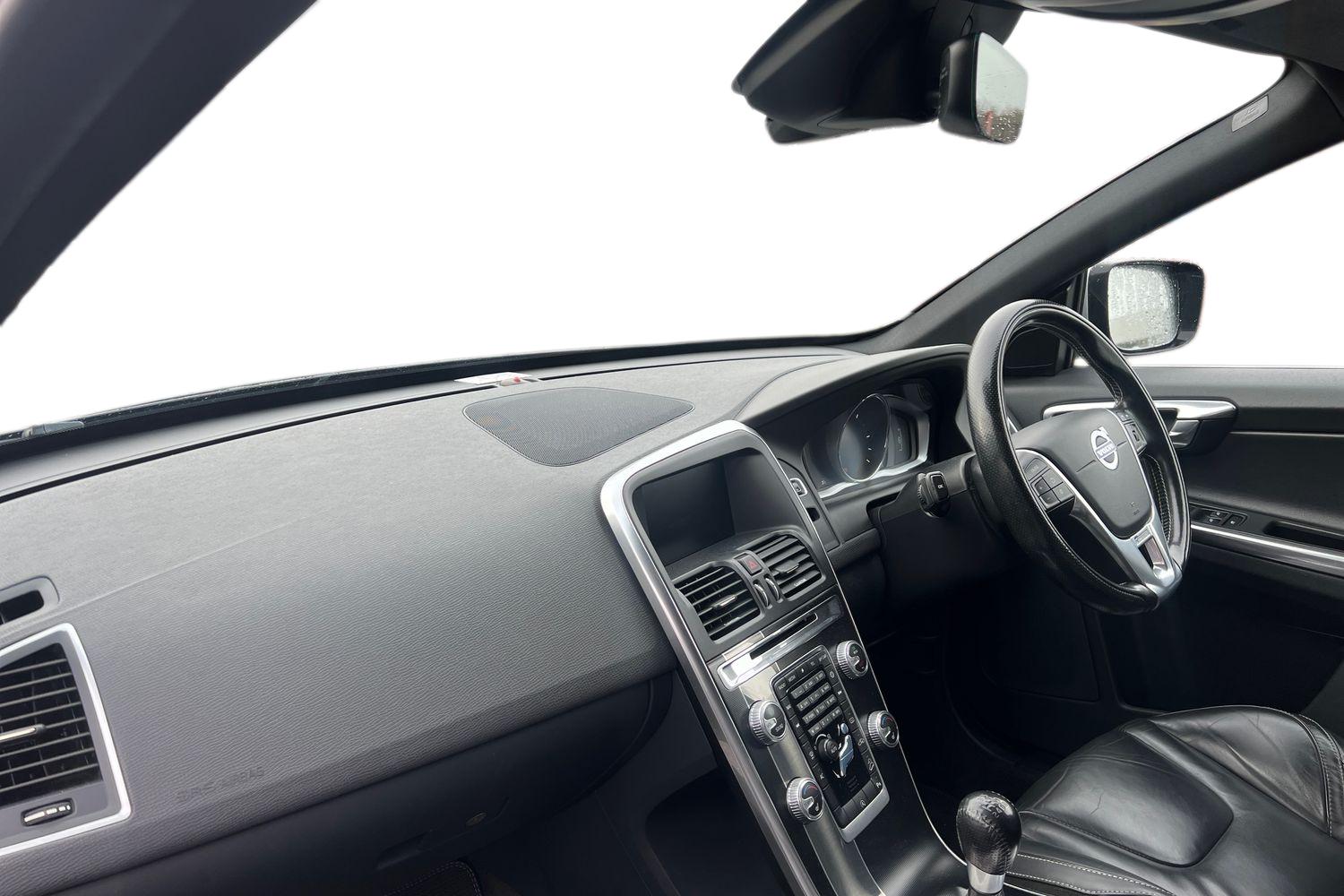 Used Volvo XC60 2016 for sale - 77556836: Photo 2