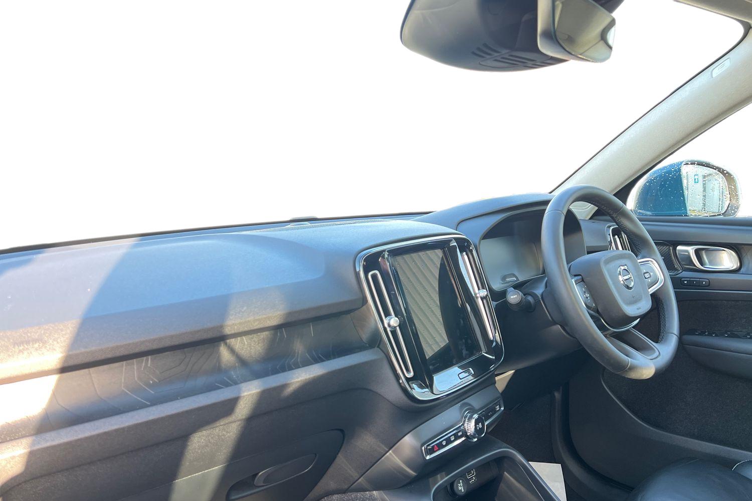 Used Volvo XC40 2022 for sale - 78014439: Photo 2