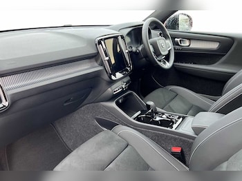 Used Volvo XC40 2024 for sale - 76233993: Photo