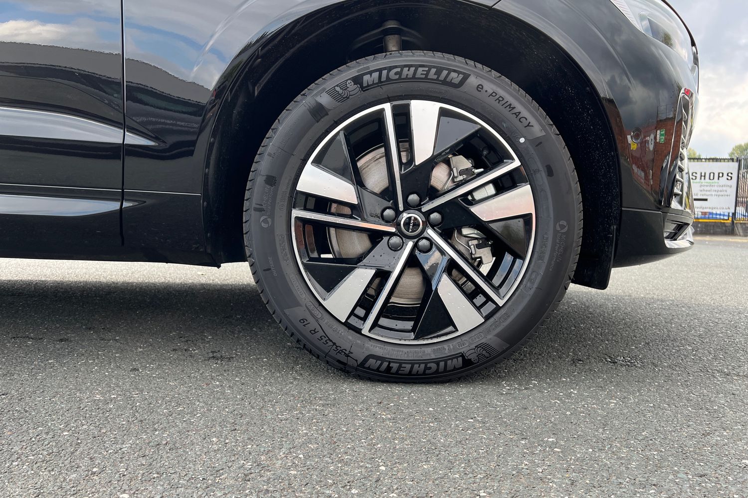 Used Volvo XC60 2025 for sale - 77035803: Photo 5