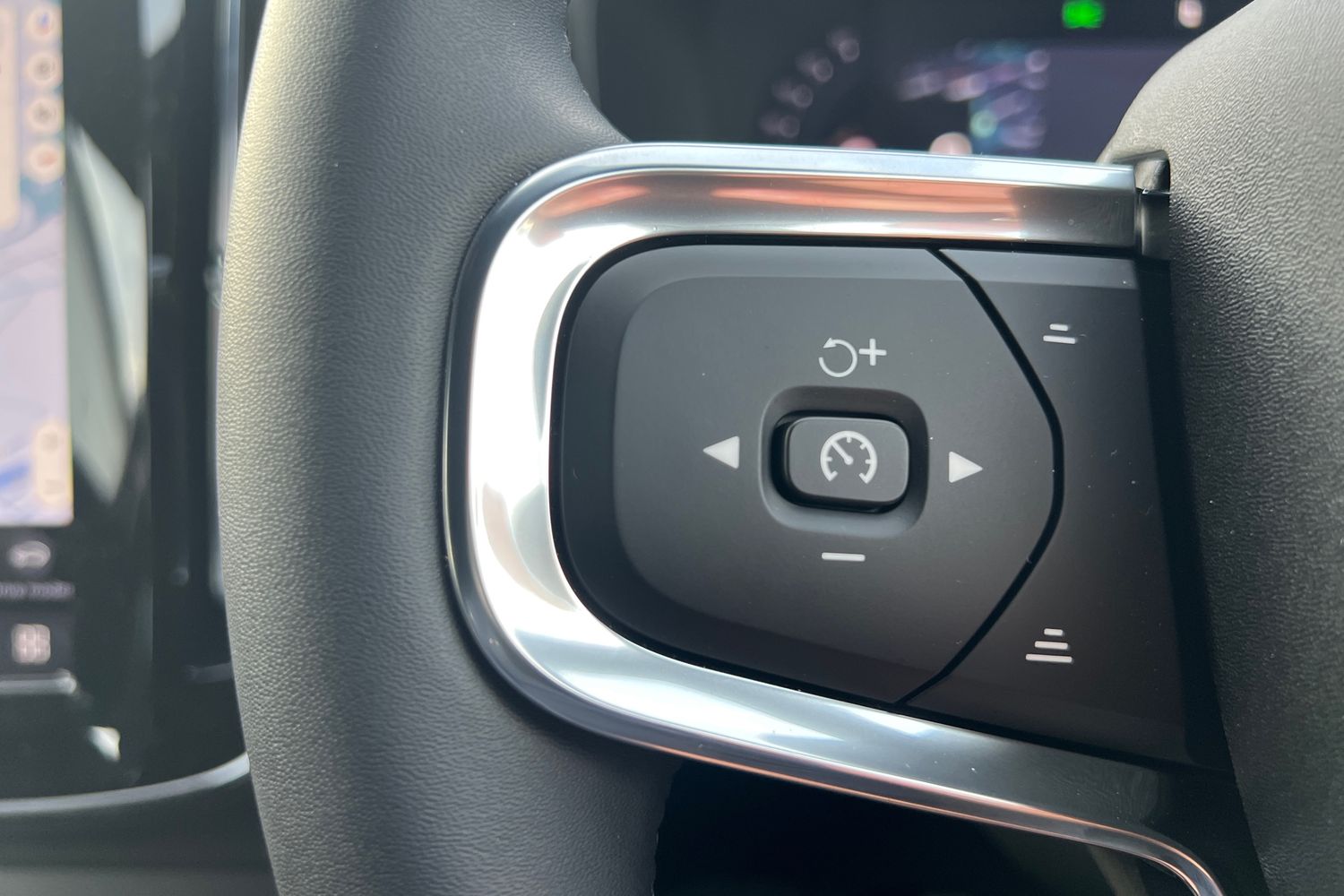 Used Volvo XC40 2025 for sale - 76614818: Photo 11