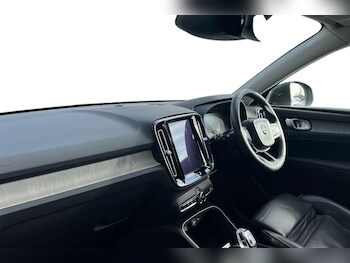 Used Volvo XC40 2018 for sale - 77690837: Photo