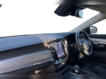 Used Volvo V90 2021 for sale - 77745860: Photo