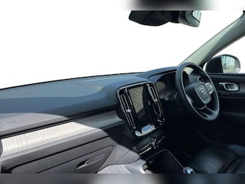 Used Volvo XC40 2022 for sale - 78066911: Photo