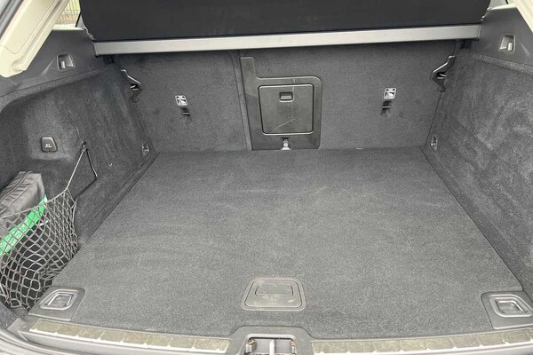 Used Volvo XC60 2022 for sale - 76161530: Photo 8