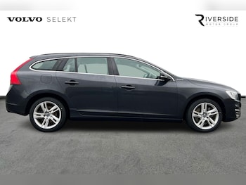 Used Volvo V60 2017 for sale - 76933129: Photo